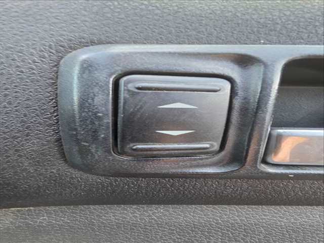 Botonera Elevalunas Ford Kuga TREND 140CV 103KW