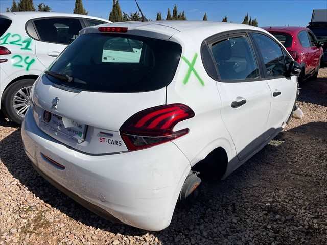 Foto 4ª: Portón Peugeot 208 1.6 HDI 75cv [9HK] (2016)