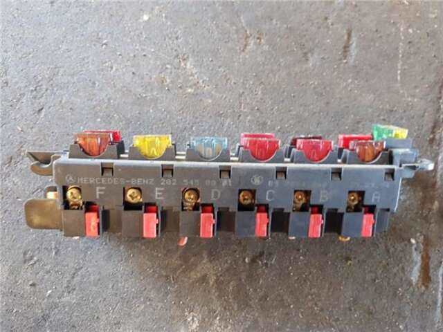 Foto 3ª: Caja Reles Fusibles Mercedes Clase C 160 2.2 220 DIESEL (202.121) [2.2 LTR. - 70 KW DIESEL CAT] [OM 604.910]
