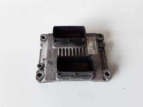 Centralita Motor ECU Opel Corsa ESSENTIA 1.0 12V CAT Z 10 XEP - LJ4) 60CV