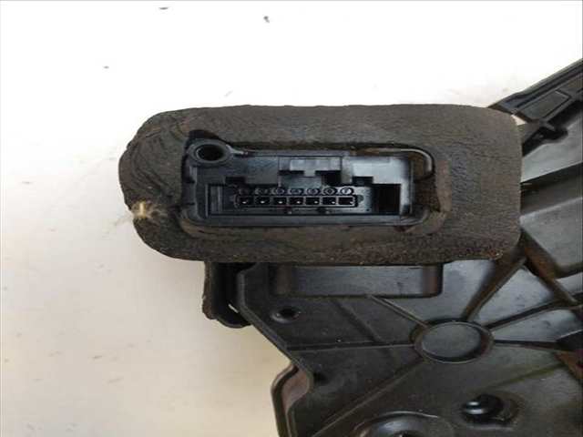 Foto 3ª: Cerradura Puerta Delantera Izquierda Volkswagen Polo 1.6 TDI (2009)