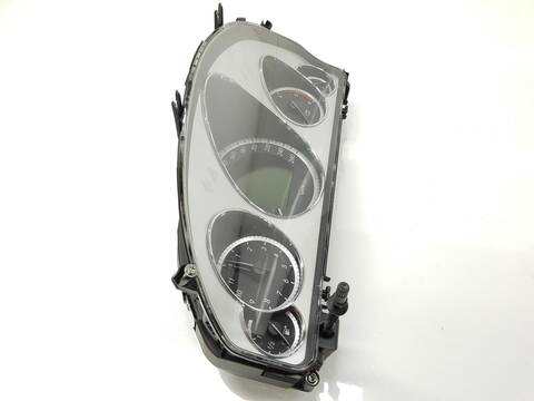 Foto 3ª: Cuadro de Instrumentos Mercedes Clase E 180 2143CC 204CV [651911] (2009)