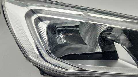 Foto 4ª: Faro Derecho Ford Focus TITANIUM 120CV 88KW [ZTDA] (2018)