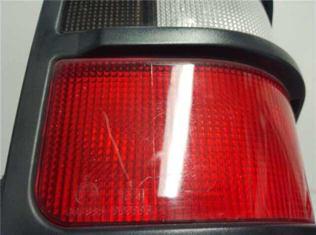 Foto 3ª: Piloto Trasero Derecho Mitsubishi Montero 2.8 TD (V46W) [4M40-T]