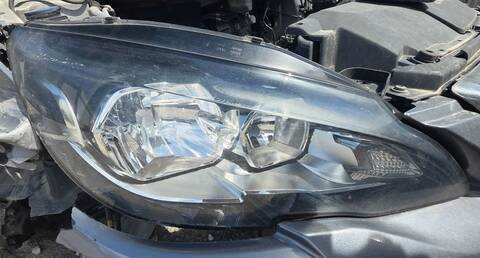 Foto 1ª: Faro Derecho Peugeot 308 STYLE 99CV 73KW (2016)