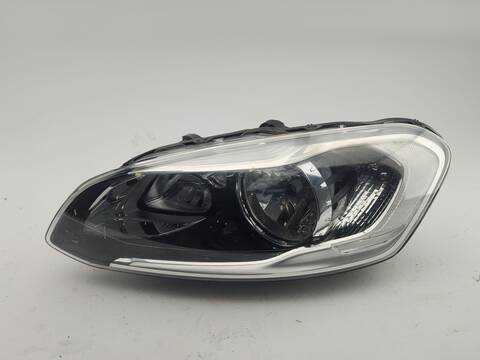 Foto 1ª: Faro Izquierdo Volvo XC 60 KINETIC 2WD 150CV 110KW [D4204T4] (2017)