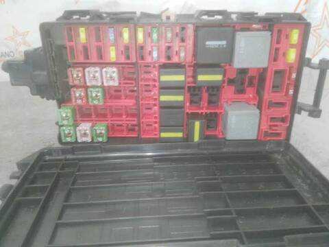 Foto 2ª: Caja Reles Fusibles Ford Transit 95CV 70KW