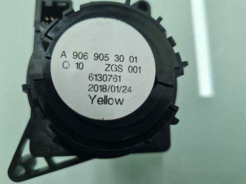 Foto 2ª: Mando Luces Mercedes Sprinter 310/311/313/314/316 CDI 906.631/633/635/637) 114CV 84KW CAJA CERRADA [651955] (2018)
