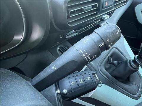 Foto 2ª: Mando Multifuncion Citroen Berlingo 1.5 BLUEHDI 100 102CV 75KW [YHT (DV5RCF),YHY (DV5RD)] (2021)