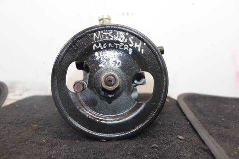 Bomba de Direccion Mitsubishi Montero 2500 TD 2-PTAS.) 84CV 62KW