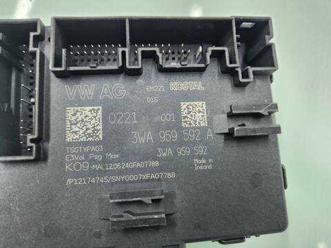 Foto 3ª: Centralita Motor ECU Volkswagen Crafter 35 FURGON BM TN FWD 140CV 103KW [DNAE] (2024)