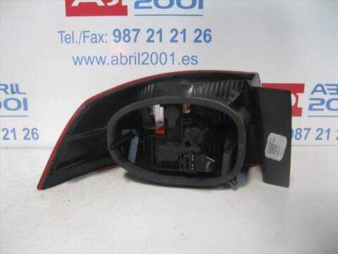 Foto 2ª: Piloto Trasero Derecho Renault Laguna 1.8 16V BG0C BG0V) 121CV 89KW [F4P 770] (2001)