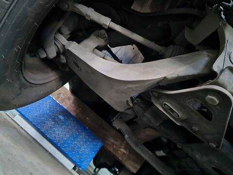 Brazo Suspension Delantero Derecho Iveco Daily NATURALPOWER 35S14 35C14 40C14 50C14 60C14 65C14 ... 136CV 100KW FURGONETA