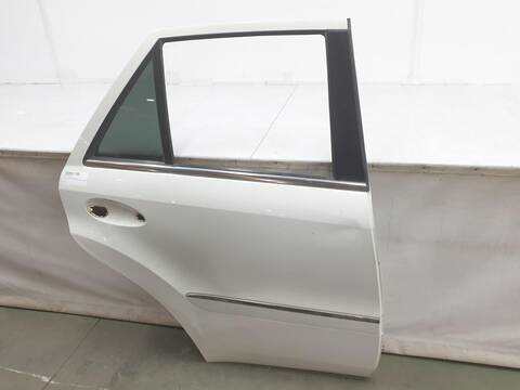 Foto 2ª: Puerta Trasera Derecha Mercedes Clase ML 300 3.0 CDI 204CV [642820] (2005)