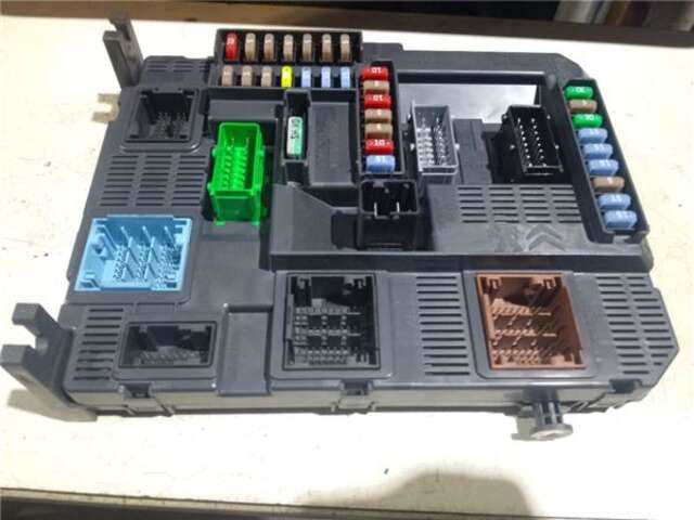 Centralita Confort BSI Peugeot 308 1.6 STYLE [1.6 LTR. - 88 KW BLUE-HDI FAP]