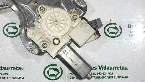 Foto 2ª: Elevalunas Eléctrico Delantero Derecho Toyota Avensis 2.0 D4-D EXECUTIVE BERLINA 5-PTAS.) 116CV 85KW [1CDFTV] (2004)