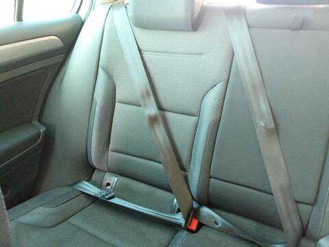 Cinturón Trasero Derecho Volkswagen Golf 1.6 TDI 110CV 81KW