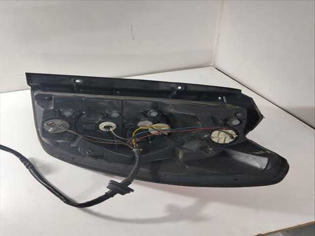 Foto 2ª: Piloto Trasero Izquierdo Chevrolet Captiva 2.0 DIESEL CAT 150CV [Z20S1] (2006)