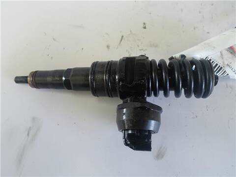 Foto 2ª: Inyectores Volkswagen Passat 2.0 TDI BERLINA 140CV 103KW [BMP] (2005)