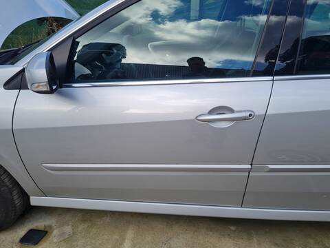 Puerta Delantera Izquierda Renault Laguna DYNAMIQUE TOMTOM III 110CV 81KW