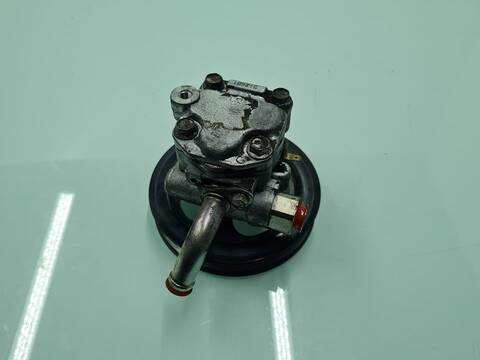 Foto 4ª: Bomba de Direccion Mitsubishi L200 INFORM DOPPELKABINE 4WD 136CV 100KW [4D56] (2015)