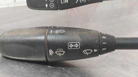 Foto 2ª: Mando Multifuncion Mercedes Clase E 180 E 220 CDI 211.006) BERLINA 150CV 110KW [646961] (2004)