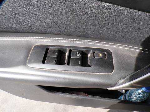 Botonera Elevalunas Nissan Qashqai K9K