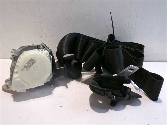Foto 3ª: Cinturón Delantero Derecho Bmw Serie 1 120 2.0 D E82 COUPE 2007-2013 [N47D20C] (2009)