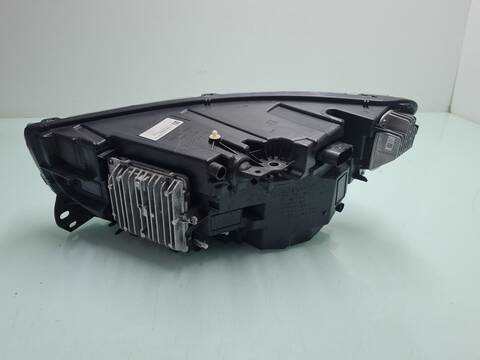 Foto 3ª: Faro Derecho Volvo XC 40 MOMENTUM PRO 2WD 163CV 120KW [B3154T2] (2020)