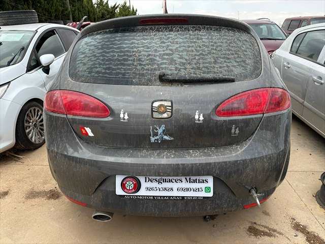 Foto 3ª: Paragolpes Trasero Seat Leon 1.9 TDI 105cv [BKC] (2008)