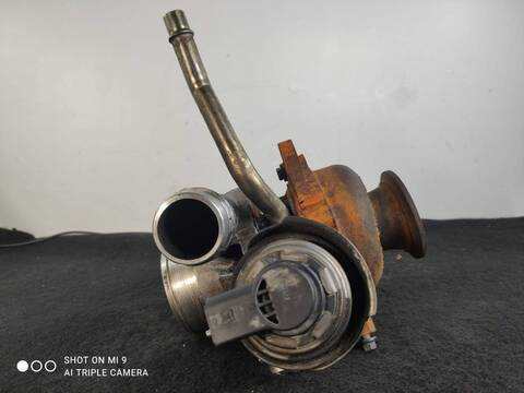 Foto 2ª: Turbocompresor Volvo V50 2.0 D SUMMUM 136CV 100KW (2005)