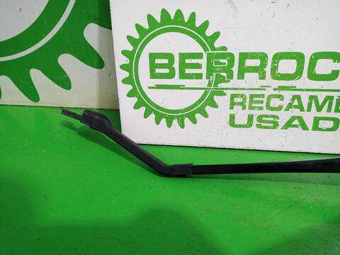 Foto 3ª: Brazo Limpia Delantero Derecho Nissan Qashqai 1.3 DIG-T 140CV [HR13DDT] (2013)