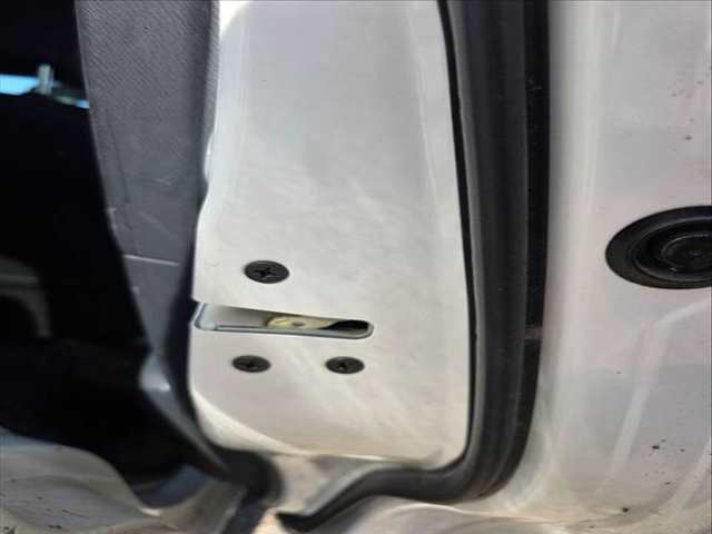 Cerradura Puerta Trasera Derecha Mazda 2 ZENITH 116CV 85KW