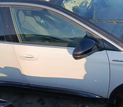 Foto 2ª: Puerta Delantera Derecha Peugeot 5008 GT LINE 131CV 96KW (2020)