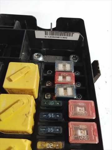 Foto 2ª: Caja Reles Fusibles Land Rover Discovery 2.5 D [D/16P] (2002)