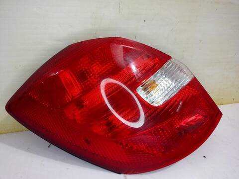 Foto 3ª: Piloto Trasero Izquierdo Skoda Fabia FAMILY 75CV [CAYA] (2007)