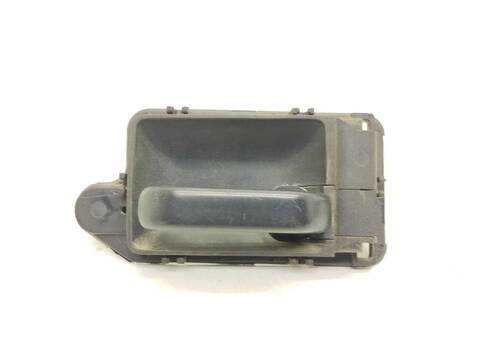 Maneta Interior Delantera Derecha Peugeot 205 1.8 D GENERATION BERLINA 60CV 44KW