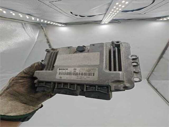 Foto 3ª: Centralita Motor ECU Renault Scenic 1.9 DYNAMIQUE [1.9 LTR. - 96 KW DCI DIESEL FAP] (JM)(2003-_) [F9Q 803]