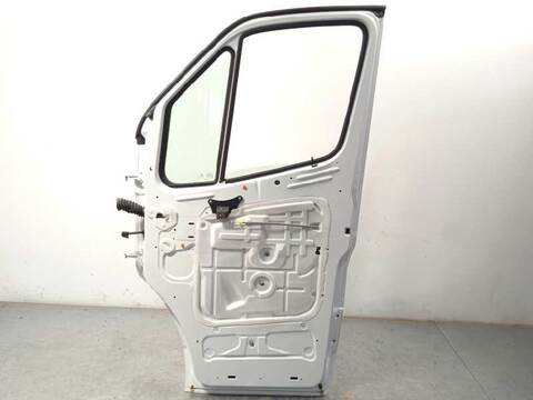 Foto 4ª: Puerta Delantera Derecha Mercedes Sprinter 419 CDI RWD 907.643 907.645 907.647) 190CV 140KW FURGONETA [654920] (2024)