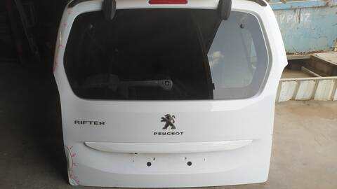 Portón Peugeot Rifter ACTIVE NAV STANDARD 131CV 96KW