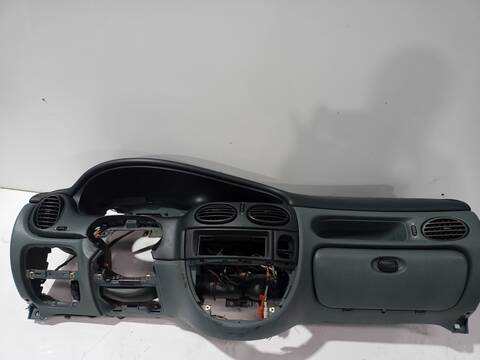 Foto 3ª: Salpicadero Renault Megane 1.6E ALIZE HATCHBACK BERLINA 90CV 66KW I BERLINA HATCHBACK BA0) [K7M702] (1999)