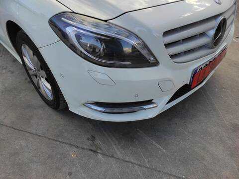 Foto 2ª: Paragolpes Delantero Mercedes Clase B 150 651901 (2012)