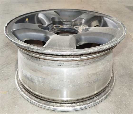 Foto 3ª: LLanta Aleacion Toyota Land Cruiser 4.7 G UZJ 100 [2UZ-FE] (2000)