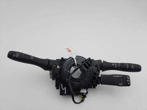 Mando Multifuncion Renault Captur TECHNO 140CV 103KW