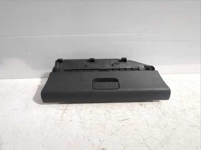 Foto 2ª: Guantera Volkswagen Polo 1.9 SDI 64CV [ASY] (2001)