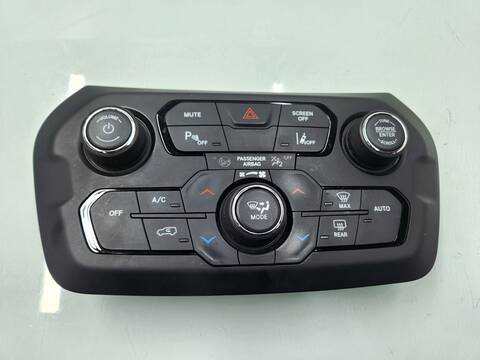 Mando Climatizador Jeep Renegade LIMITED 4X4 170CV 125KW