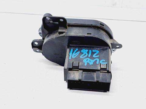 Foto 3ª: Mando Luces Ford Fiesta AMBIENTE 80CV 59KW [FXJB] (2005)