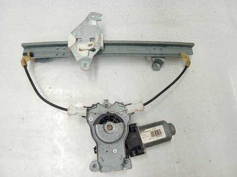 Foto 3ª: Elevalunas Manual Trasero Derecho Nissan Qashqai 1.5 DCI 103CV 76KW [K9K 282,K9K 292]