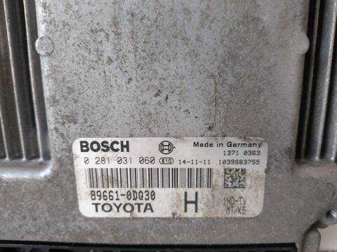 Foto 1ª: Centralita Motor ECU Toyota Yaris 1NDTV (2015)