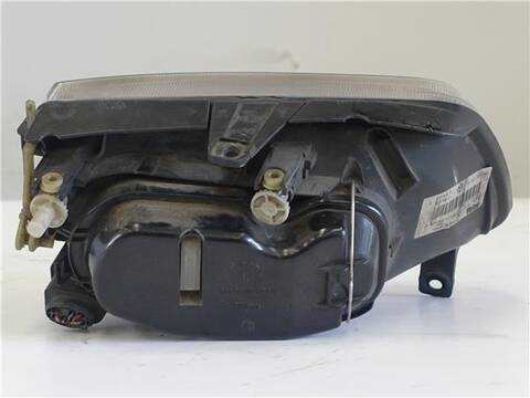 Foto 2ª: Faro Izquierdo Volkswagen Polo 1.4 TRENDLINE BERLINA 75CV 55KW [AMF] (2001)